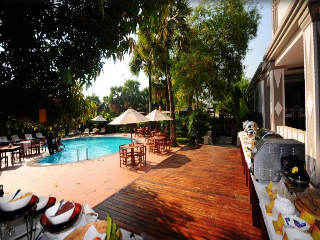Shwe Yee Pwint Hotel Bagan Buitenkant foto
