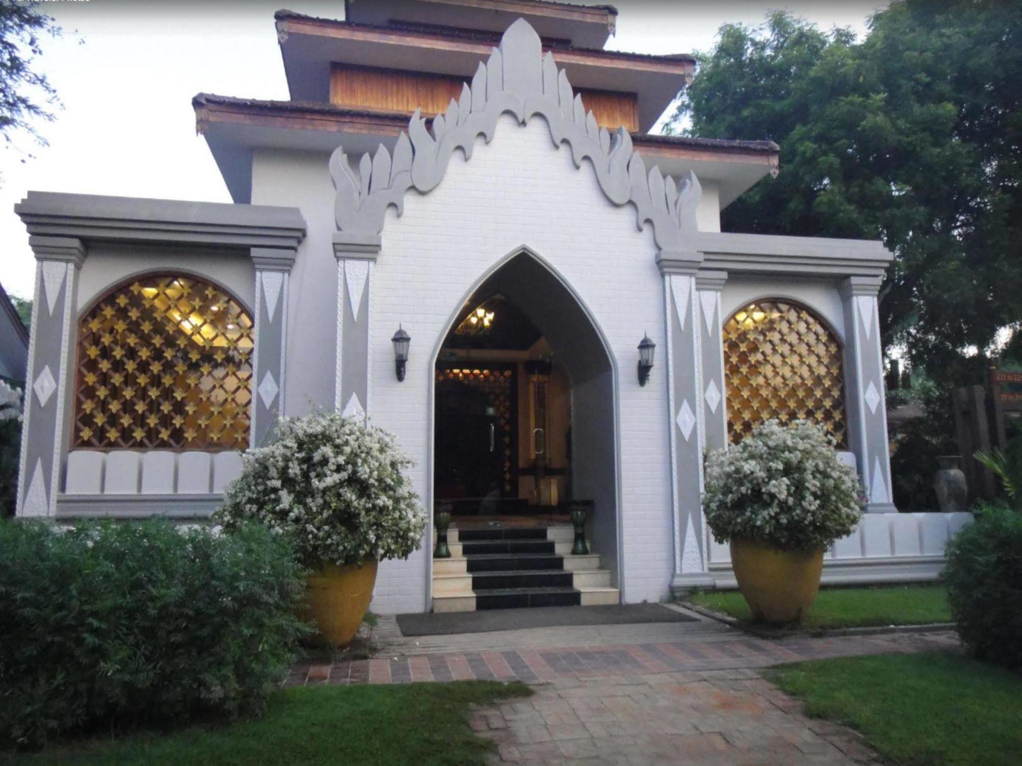 Shwe Yee Pwint Hotel Bagan Buitenkant foto