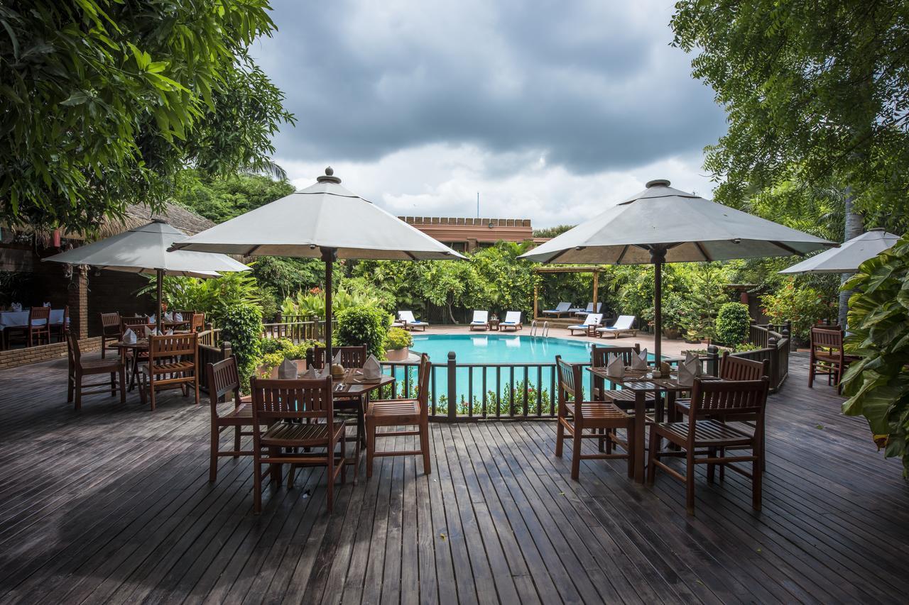 Shwe Yee Pwint Hotel Bagan Buitenkant foto
